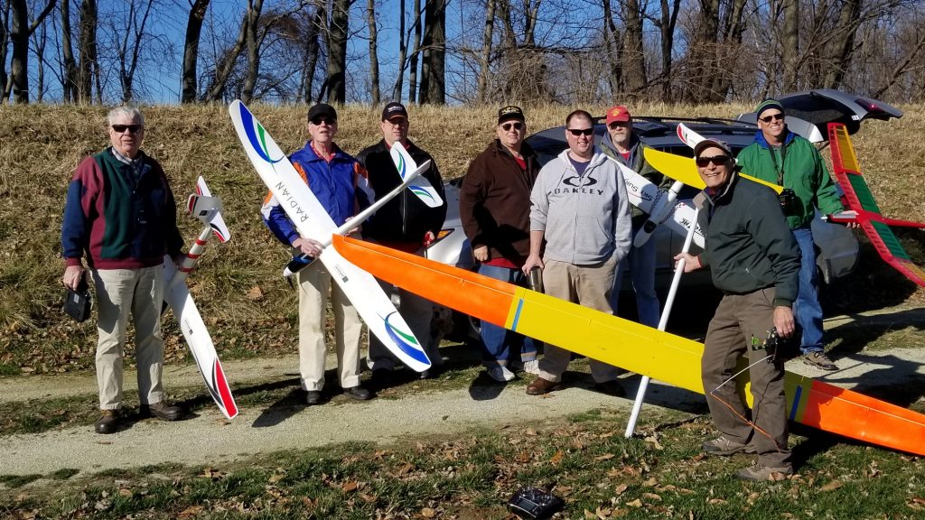 Bob Gill flying a Radian XL, Bill Coalson a 2M Radian, Robert and Wayne were flying 3.7M e-Aspires, Jeff Brundt a x-UAV Sky Surfer, Jan an old school Davey-Systems Lucifer 2M electric. Duane flying Go-Mini 1M dlg, Dave was walking his dog and not flying.